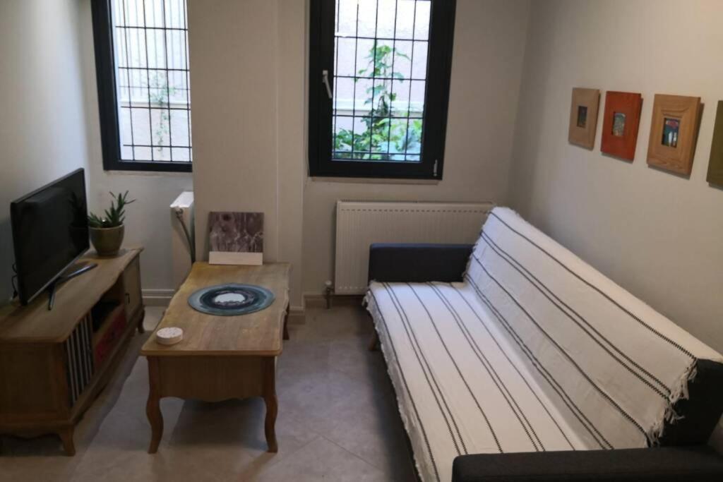 Apartament Cozy House With Garden In The Old Town Saloniki Zewnętrze zdjęcie